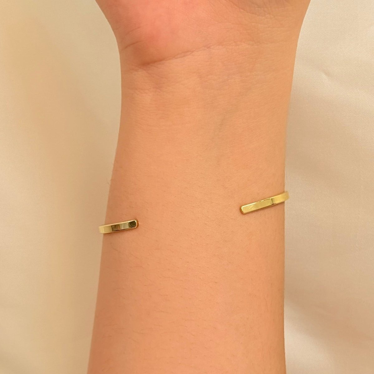 Esclava lisa delgada - Joyería Saviér