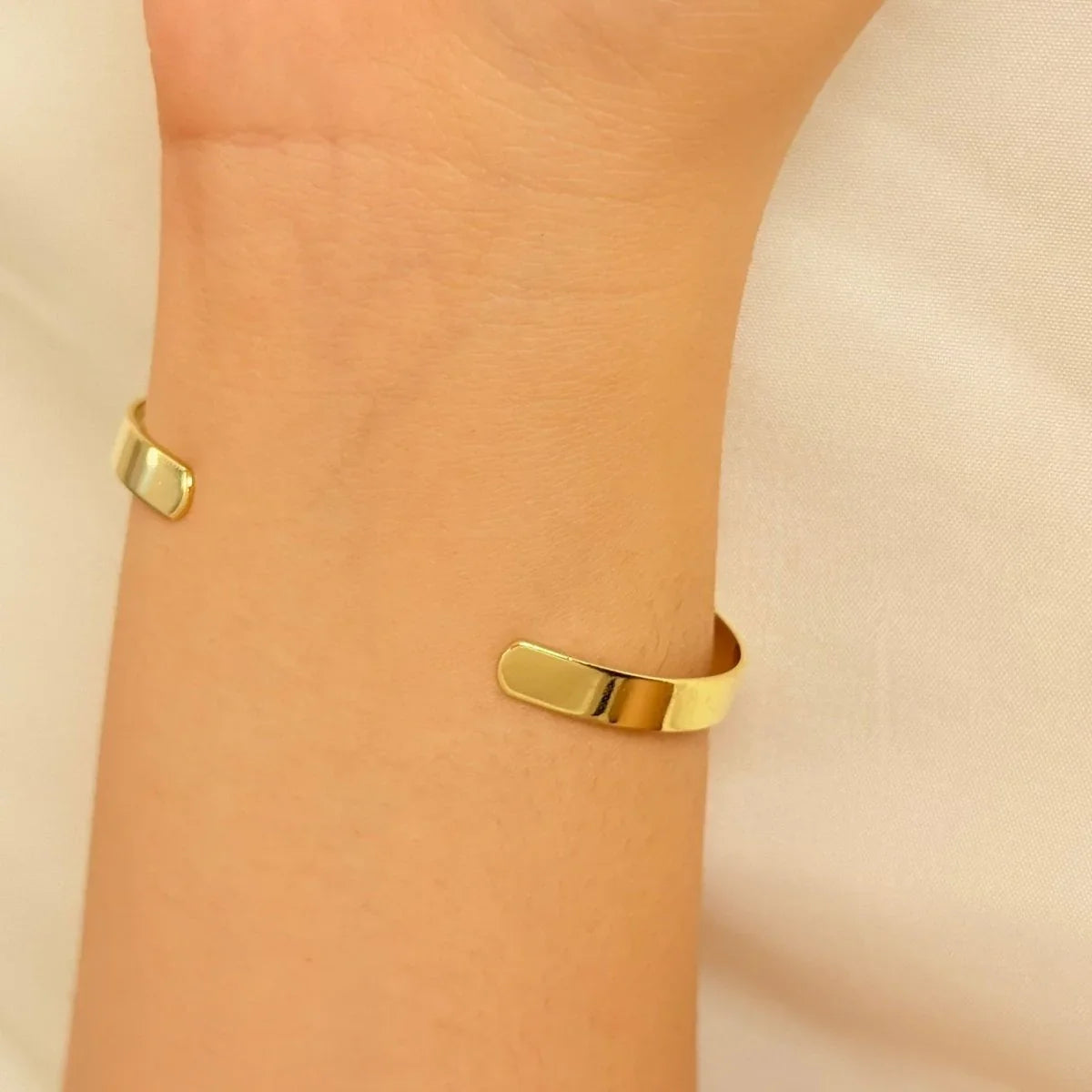 Esclava lisa gruesa - Joyería Saviér